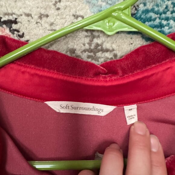 Soft Surroundings Red Velvet Button-Up Long Sleeve Tunic Shirt Womens Size M - Picture 2 of 3